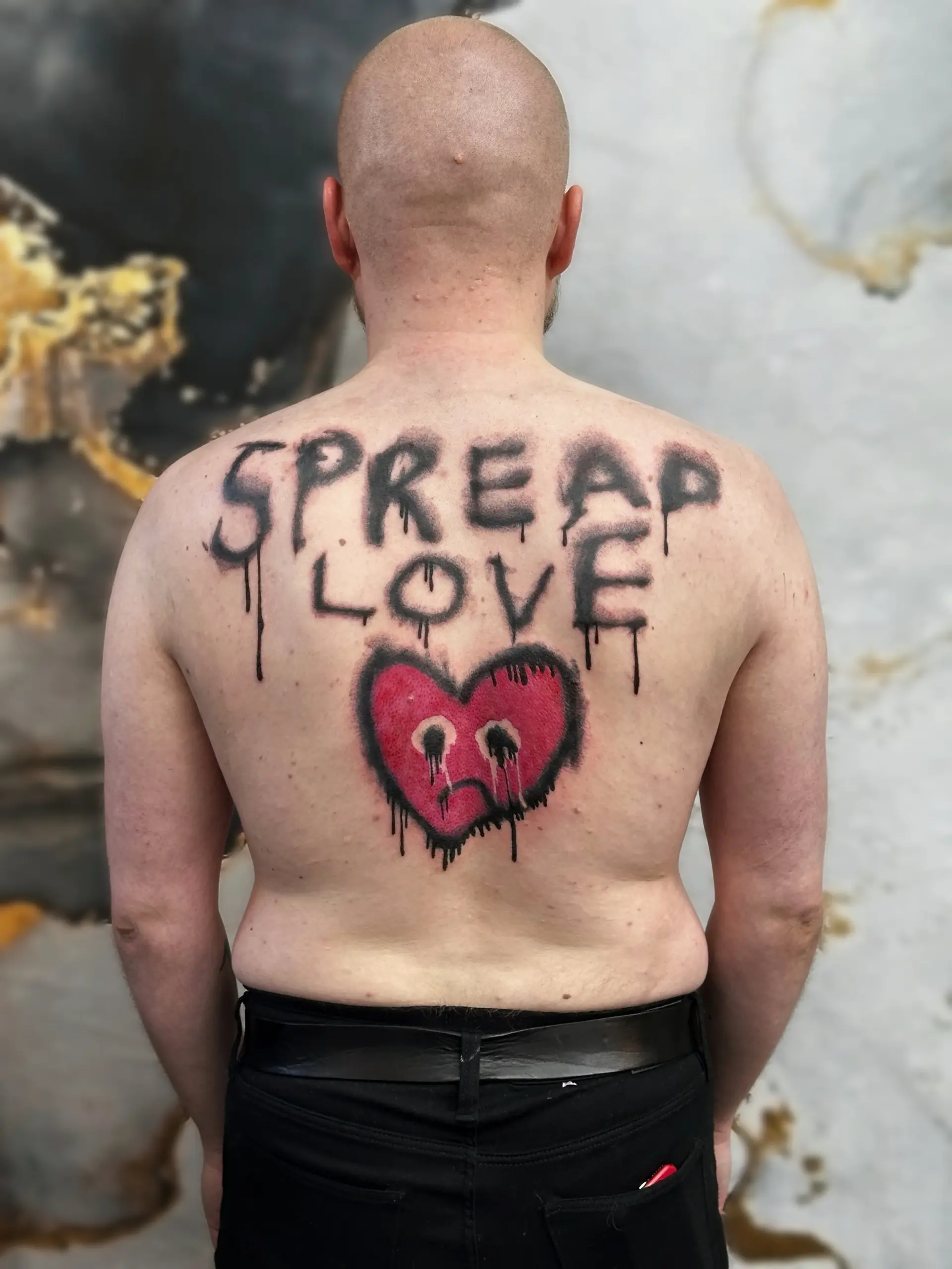selka-tatuointi-graffiti-spread-love