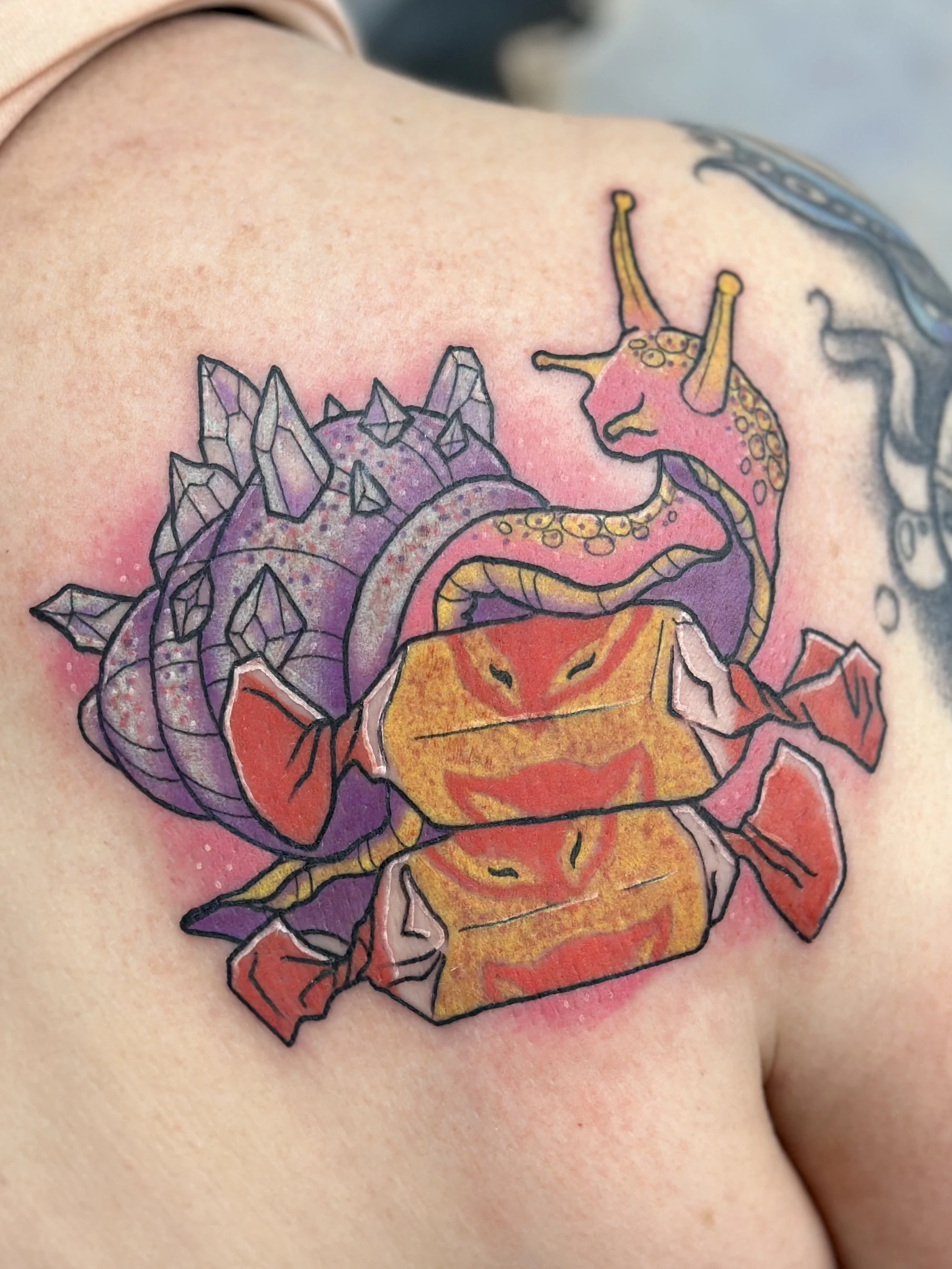 tatuointi-neotraditional-etana-kristalli-kettukarkki-konvehti.