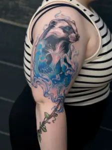 tatuointi-neotraditional-mayra-suojelius-savu