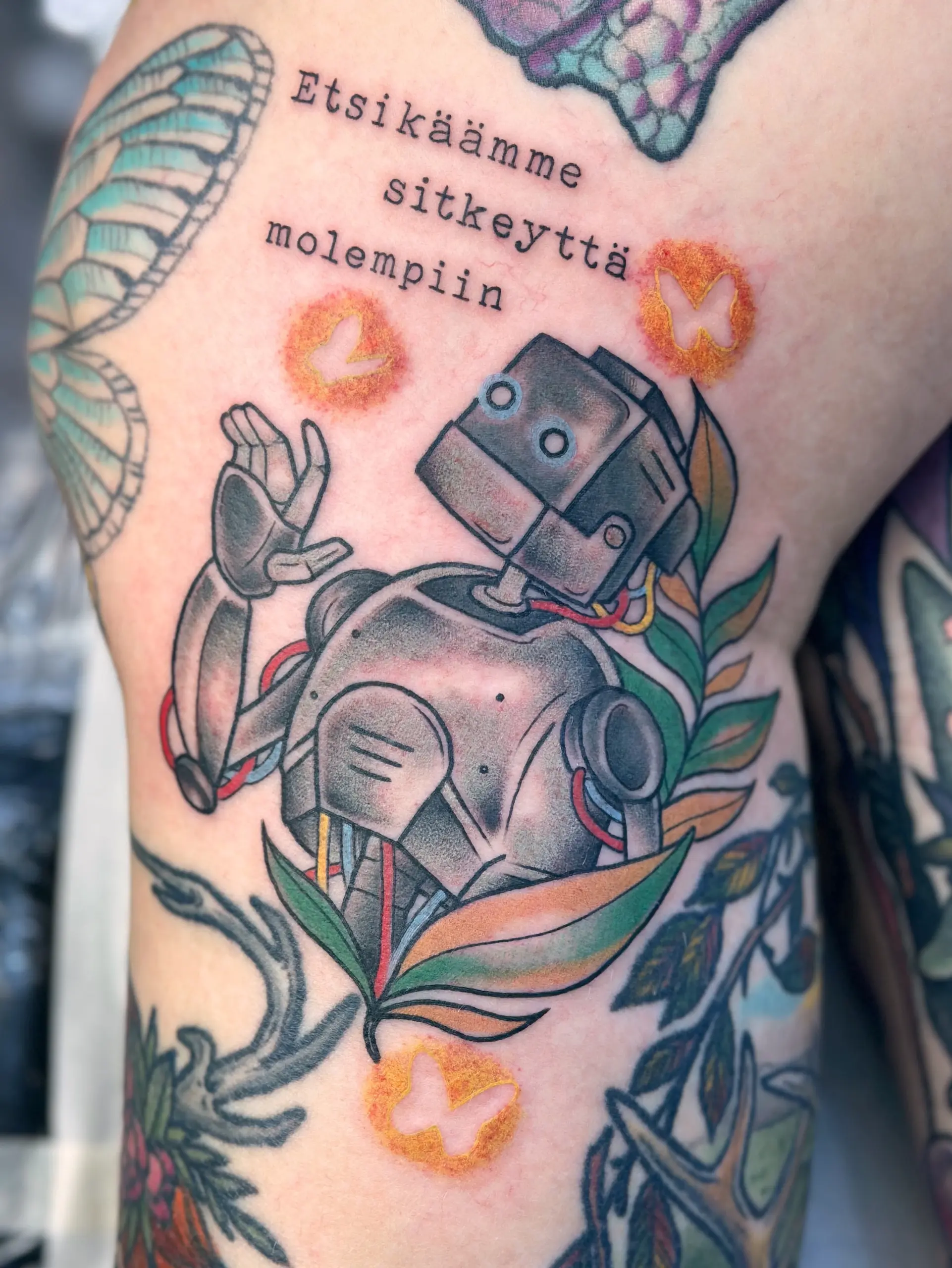 tatuointi-neotraditional-robotti
