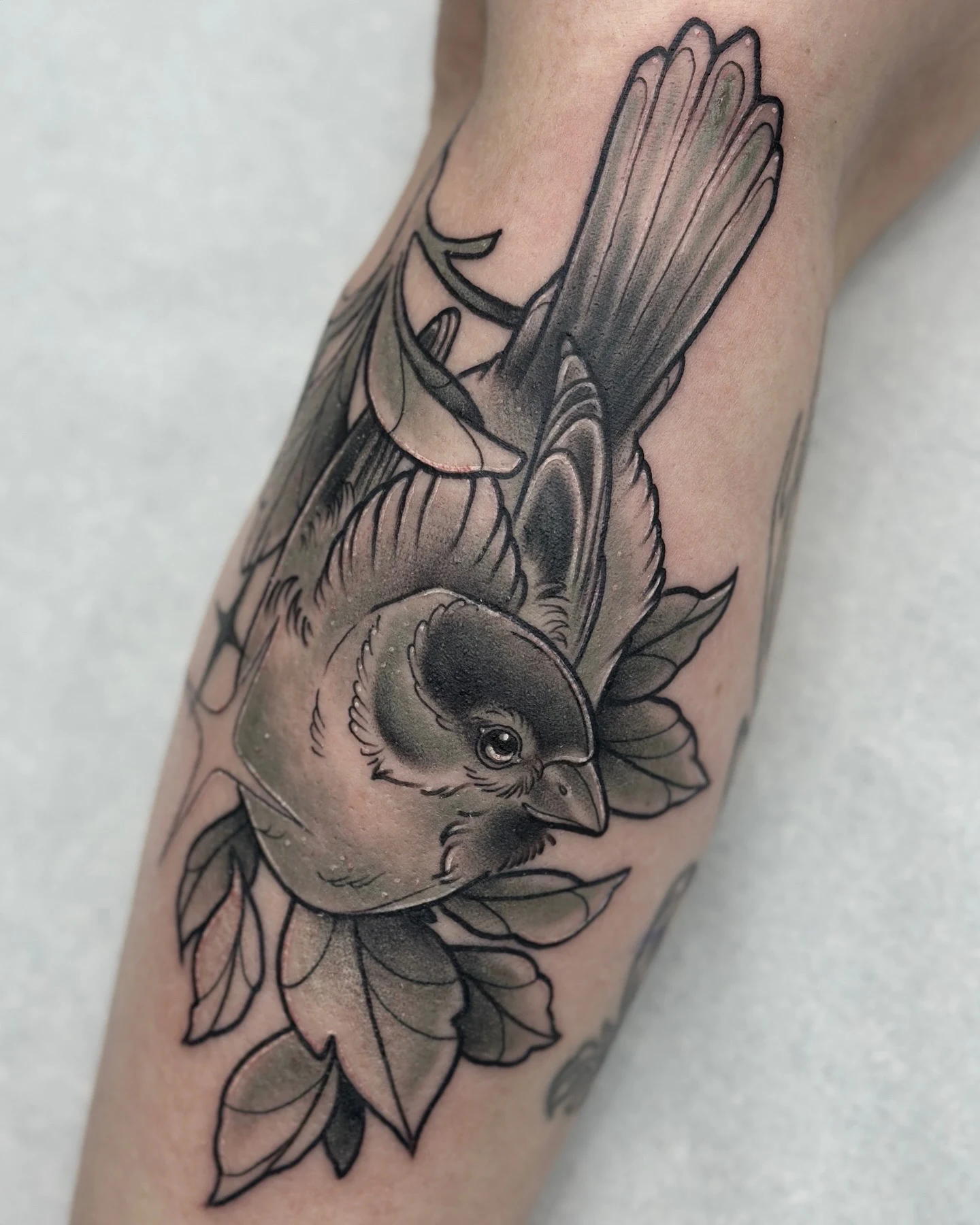 tatuointi-neotraditional-varpunen-lintu